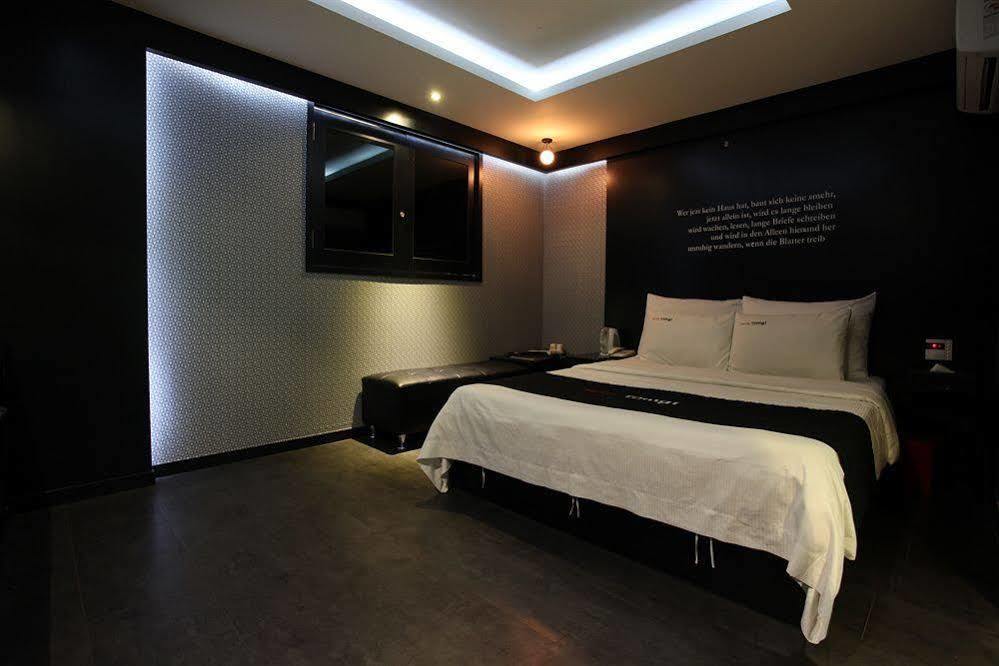 Hotel Tomgi Сеул Экстерьер фото